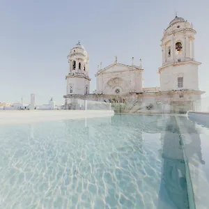 https://hotel-la-catedral.es-andalucia.com